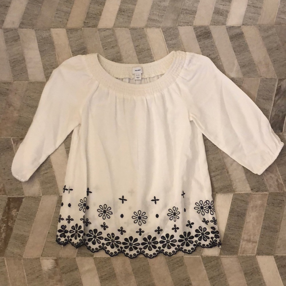 Old Navy 1/3 sleeves Top